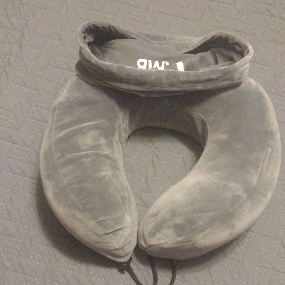 Namb Gray Travel Neck Pillow With Attachable Bag - Picture 1 of 2